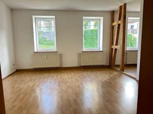 Wohn-Schlafzimmer - Schöne 1 Zi.-Wohnung in Kaulsdorf