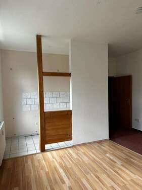 Wohnzimmer-Küche - 2- Zimmerwohnung mit 41,90 m&sup2; in Pößneck zur Miete