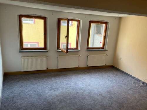 Zimmer - 8 Zimmer Reihenendhaus in Saalfeld/Saale
