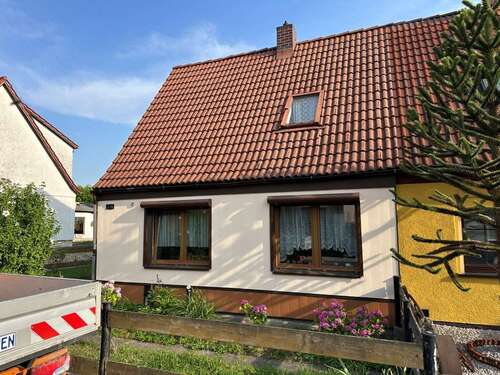 Ansicht (2) - 4 Zimmer Doppelhaushälfte in Unterwellenborn
