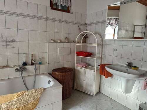 EG (3) - 