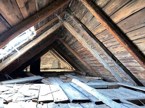 Spitzboden (1) - 