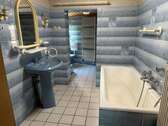 EG (11) - 