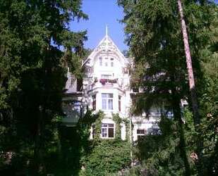MÖBLIERTE kleine 2 Zimmer -WE in schöner Bad Blankenburger Stadtvilla