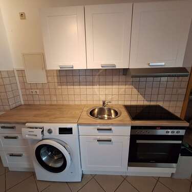 EBK - 1.5 Zimmer Etagenwohnung zur Miete in Jena-Altlobeda