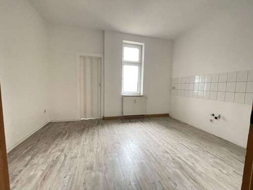 Küche (1) - 3 Zimmer Dachgeschoßwohnung zur Miete in Pößneck