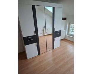 geräumige 2 Zi.-DG Wohnung mit EBK - Pößneck