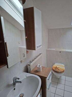 Bad - 2 Zimmer Dachgeschoßwohnung in Pößneck