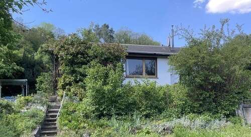 Front - günstiges Wochenendhaus inkl. Grundstück in ruhiger u. sonniger Lage