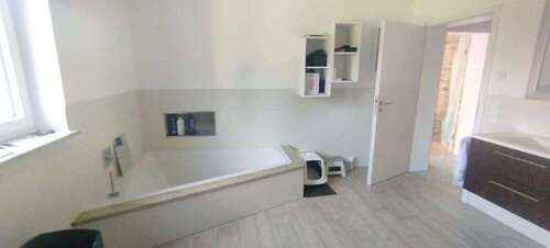 DG Bad (2) - 