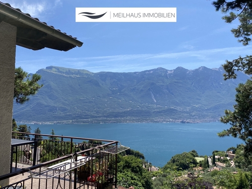 Seitenansicht mit Ausblick - 3 Zimmer Doppelhaushälfte zum Kaufen in Bassanega di Tremosine