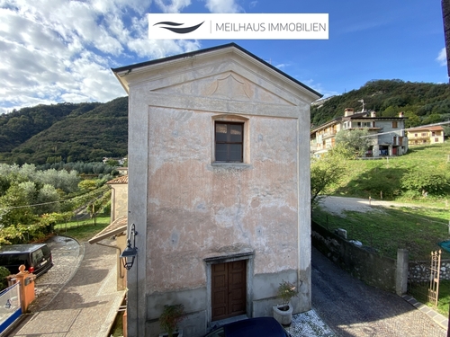 Blick auf die Kirche von Priezzo - 