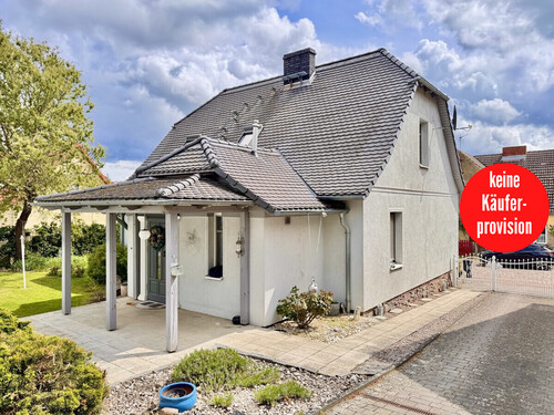 Einfamilienhaus in Blankensee an der Polnischen Grenze - HORN IMMOBILIEN ++ geschmackvoll renoviertes Einfamilienhaus in Pampow bei Löcknitz.