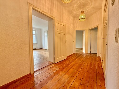 Flur Wohnung - Erdgeschoßwohnung mit 120,00 m&sup2; in Neubrandenburg zum Kaufen