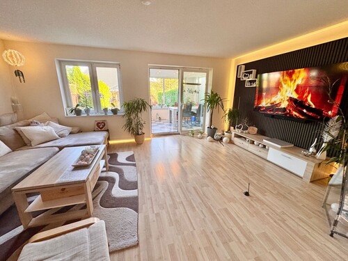 Wohnzimmer - 5 Zimmer Reihenmittelhaus in Neubrandenburg