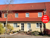 Hausansicht - HORN IMMOBILIEN ++ Neubrandenburg Broda, Haus für die junge Familie, 5 Zimmer und Einbauküche