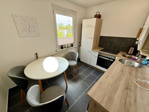 Küche... - 3 Zimmer Dachgeschoßwohnung in Neubrandenburg