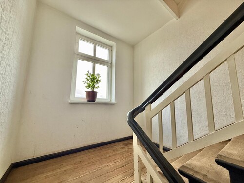 Treppenhaus - Mehrfamilienhaus, Wohnhaus mit 850,00 m&sup2; in Neustrelitz zum Kaufen