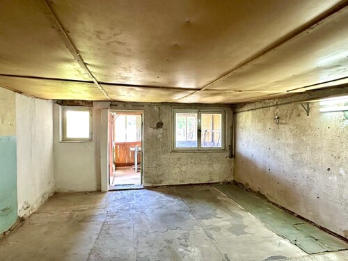 Garage - 