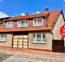 HORN IMMOBILIEN ++ RESERVIERT! Burg Stargard Stadthaus mit Nebengelass und schönem Grundstück in guter Lage