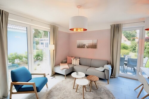 Wohnzimmer - 6 Zimmer Ferienhaus in Röbel/Müritz