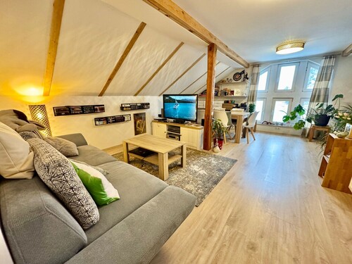 Wohnzimmer Dachgeschoss - 5 Zimmer Einfamilienhaus in Viereck