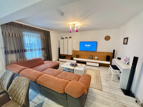 Wohnzimmer - 5 Zimmer Einfamilienhaus in Neustrelitz