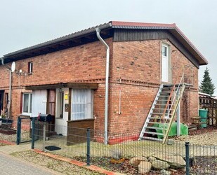 HORN IMMOBILIEN ++ Reihenendhaus mit Carport und Grundstück, ruhige Lage - Jatzke
