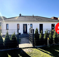 HORN IMMOBILIEN ++ Einfamilienhaus im Bungalowstil in Rossow bei Pasewalk, Energieklasse A, Bj. 2017