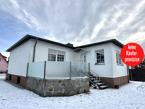 Hausansicht Hofseite - HORN IMMOBILIEN ++ Einfamilienhaus mit Nebengebäude und schönem Grundstück, ruhige Lage