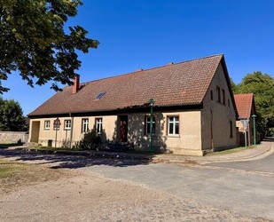 HORN IMMOBILIEN ++ RESERVIERT++großes Haus bei Carmzow bei Prenzlau, sehr ruhige Lage - Carmzow-Wallmow / Cremzow