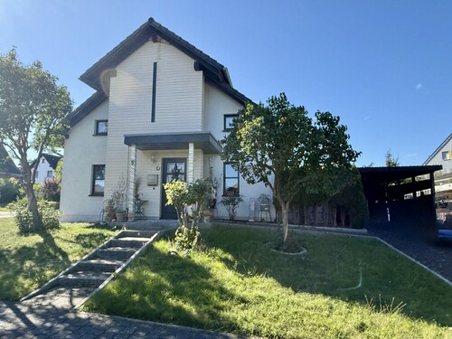 Hausansicht - 5 Zimmer Einfamilienhaus zum Kaufen in Neubrandenburg