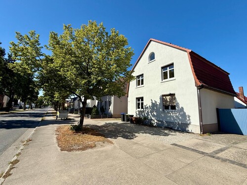 Ein- oder Mehrfamilienhaus - 5 Zimmer Einfamilienhaus zum Kaufen in Neubrandenburg