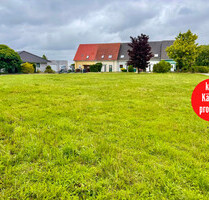 HORN IMMOBILIEN ++ Baugrundstück in Pasewalk, Einfamilienhaus oder zwei Doppelhaushälften