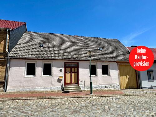 Hausansicht - HORN IMMOBILIEN ++ Reihenmittelhaus im Zentrum von Strasburg (Uckermark)