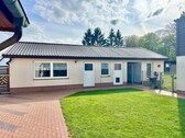 Nebengebäude Doppelgarage mit Hundezwinger - 