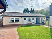 Nebengebäude Doppelgarage mit Hundezwinger - 