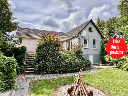 Einfamiliehaus in Pasewalk - HORN IMMOBILIEN ++ liebevoll renoviertes Haus in Pasewalk Haus mit großem Grundstück und Garagen