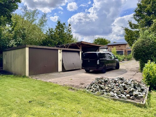 Doppelgarage und Carport - 