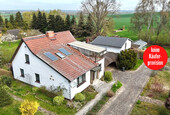 Hausansicht - HORN IMMOBILIEN ++ Einfamilienhaus mit vielen Extras in Güterberg bei Strasburg, ruhige Lage!