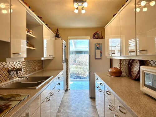 Küche mit Einbauküche - Einfamilienhaus mit 102,00 m&sup2; in Uckerland / Güterberg zum Kaufen