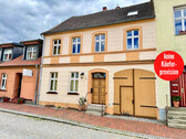 Zweifamiliehaus in Penkun - HORN IMMOBILIEN ++ Wohnhaus mit zwei Wohneinheiten und Gartengrundstück am See in Penkun