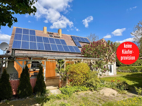 Hausansicht vom Garten - HORN IMMOBILIEN ++ keine privaten Nachbarn, lassen Sie die Hunde bellen. Haus in Neubrandenburg