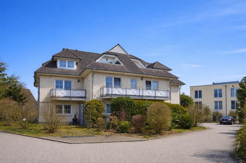 Straßenansicht - 3 Zimmer Etagenwohnung in Neubrandenburg