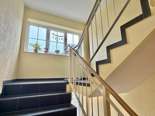 Treppenhaus - Etagenwohnung mit 80,00 m&sup2; in Neubrandenburg zum Kaufen