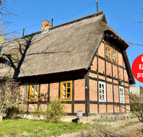 HORN IMMOBILIEN ++ tolles Reetdach-Fachwerkhaus in Alt Rehse bei Neubrandenburg, Denkmalschutz