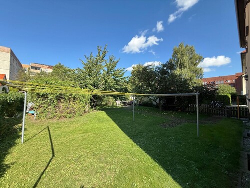 Grundstück mit Obstbäumen - 