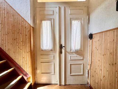 Eingangstür Flur - 13 Zimmer Einfamilienhaus in Neubrandenburg