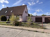 Doppelhaushälfte in Pasewalk - HORN IMMOBILIEN ++Pasewalk Doppelhaushälfte, kleines Haus, großes Grundstück