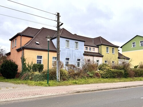 Hausansicht - 2 Zimmer Mehrfamilienhaus, Wohnhaus zum Kaufen in Tantow